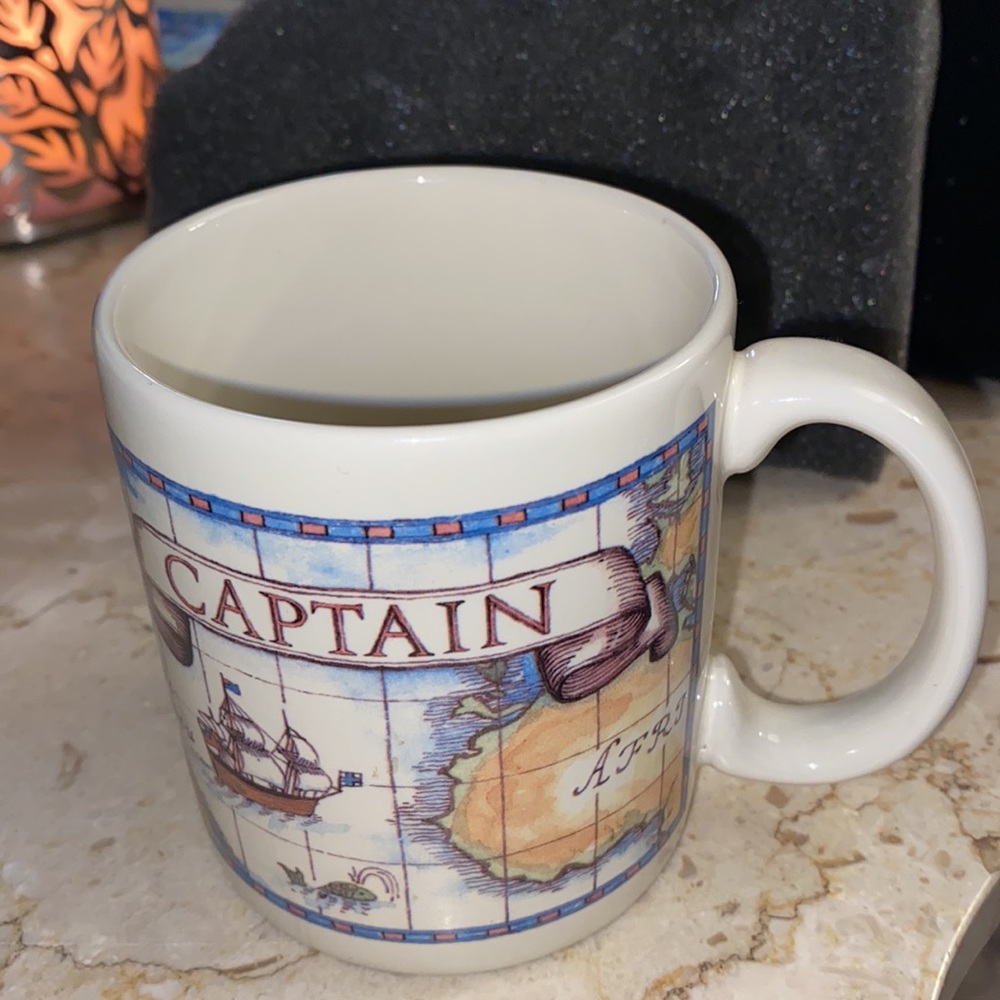 Captain Mug - Picture 2 of 3